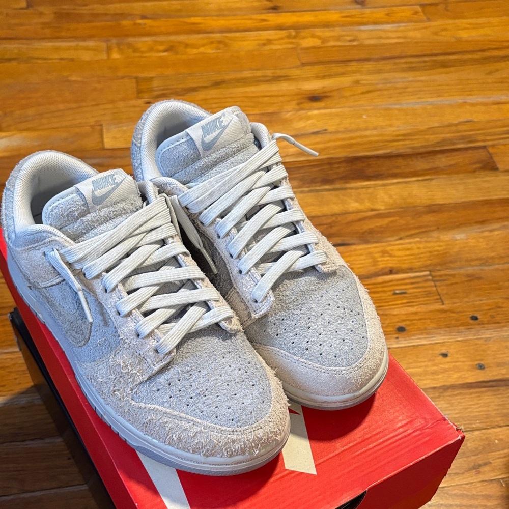 Nike Light Gray Textured Sneakers